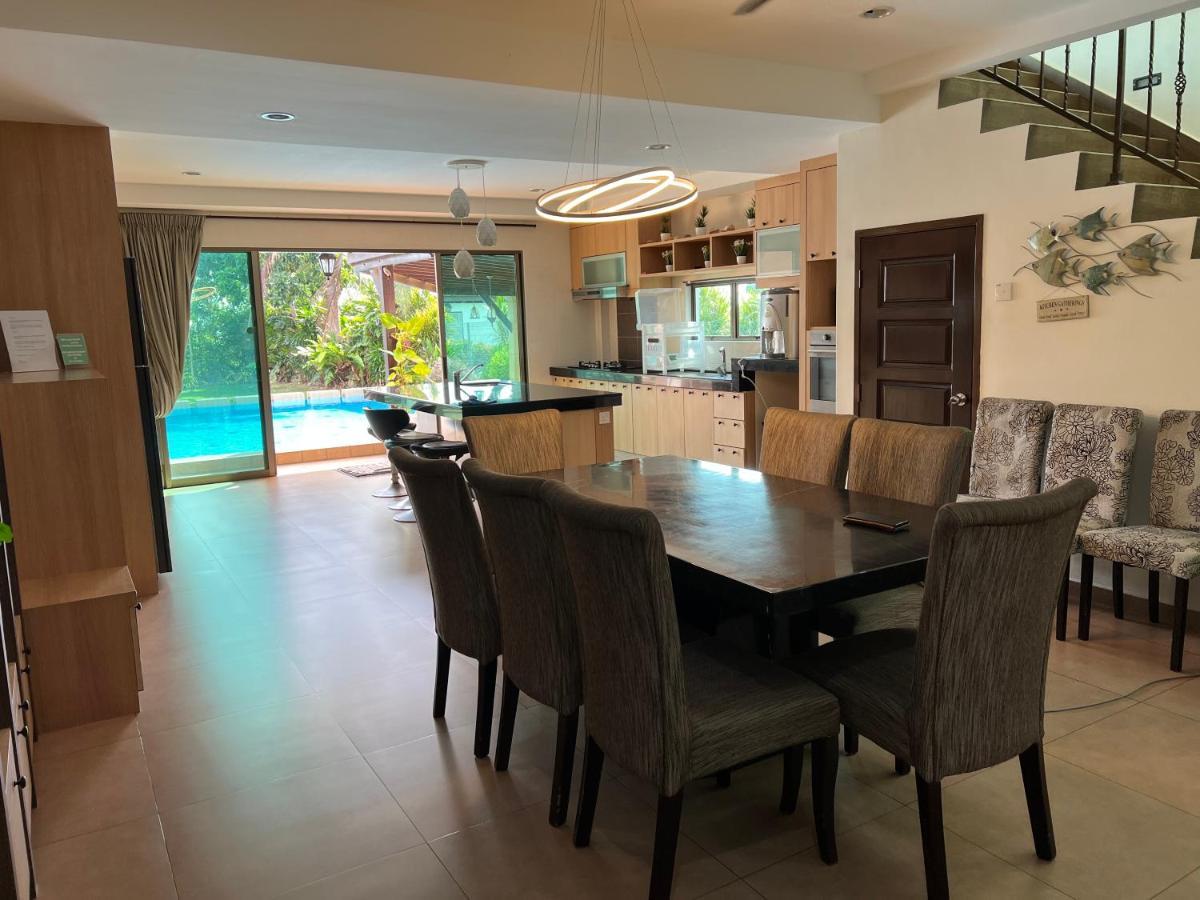 Melaka Beachfront Villa With Pool Eksteriør bilde