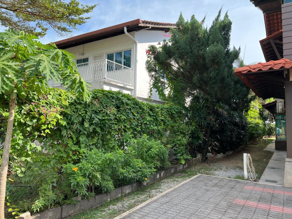 Melaka Beachfront Villa With Pool Eksteriør bilde