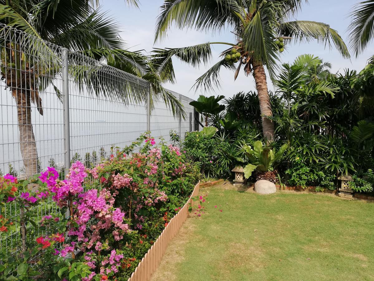 Melaka Beachfront Villa With Pool Eksteriør bilde